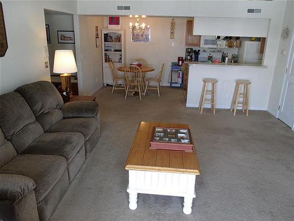 3rd image of 3352 Emerald Lakes Dr #3352