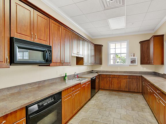 2nd image of 285 Brandy Creek Cir SE