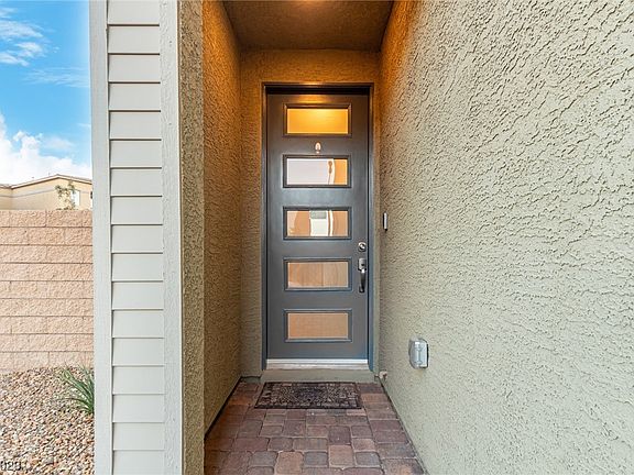 3rd image of 8847 Flora Run Ave