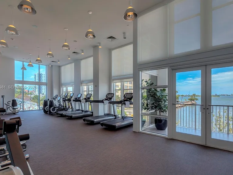 2020 N Bayshore Dr #1908 — Photo 35