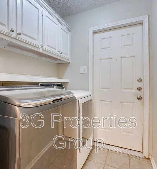 215 Linda St — Photo 20