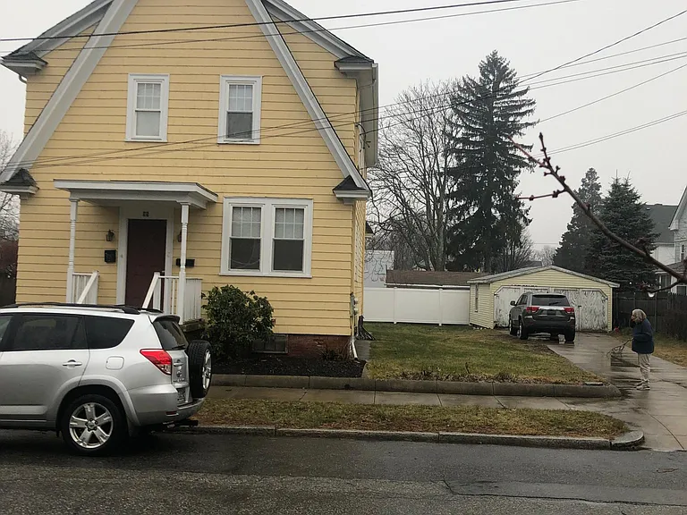 Stamford Ave — Photo 12