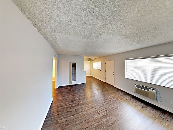 3rd image of 330 N 1st St APT J
