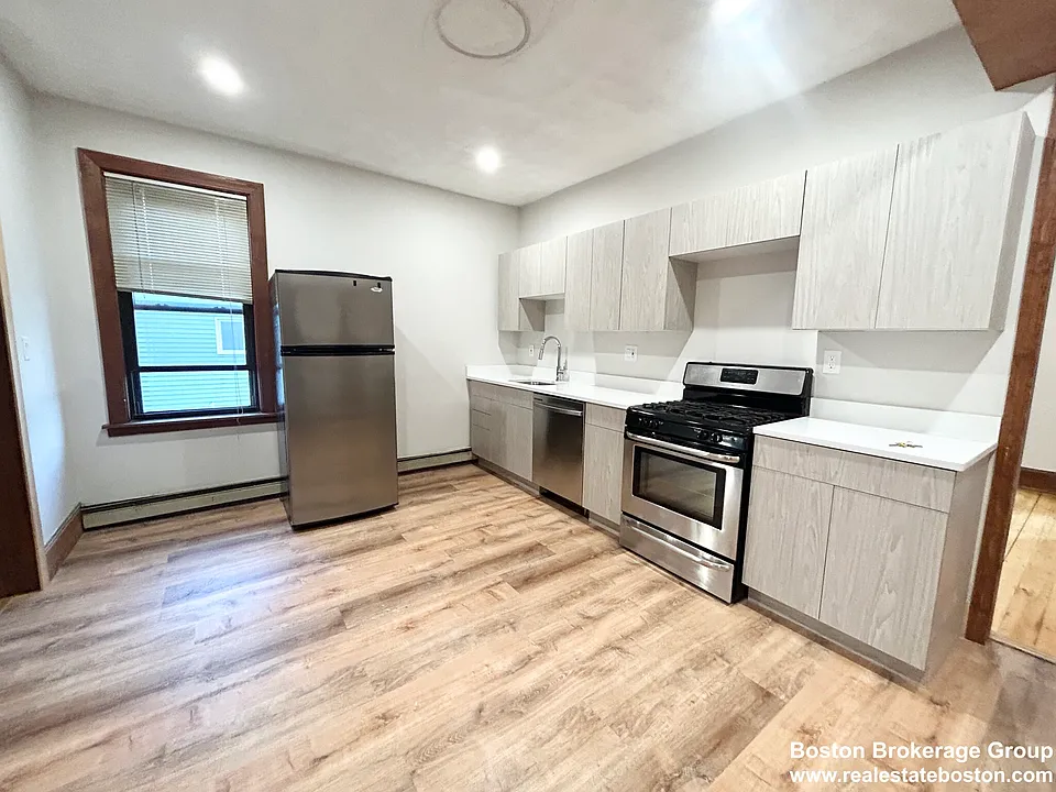 1568 Tremont St #2