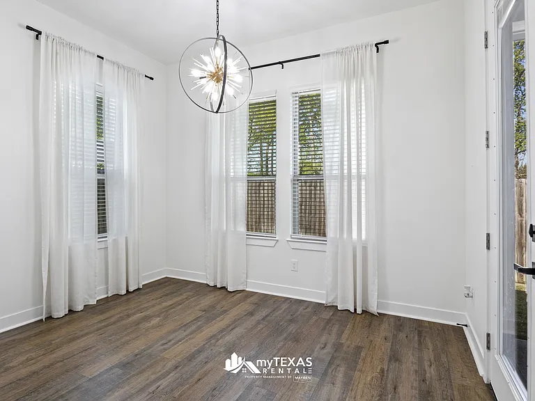 237 Kathryns Ct — Photo 5