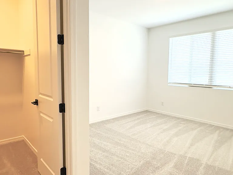 9459 E Sector — Photo 29