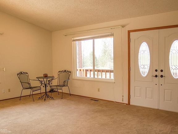 4th image of 10461 Carrington Ln