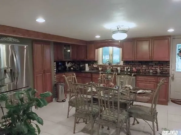 1139 William Floyd Pkwy, Shirley, NY 11967