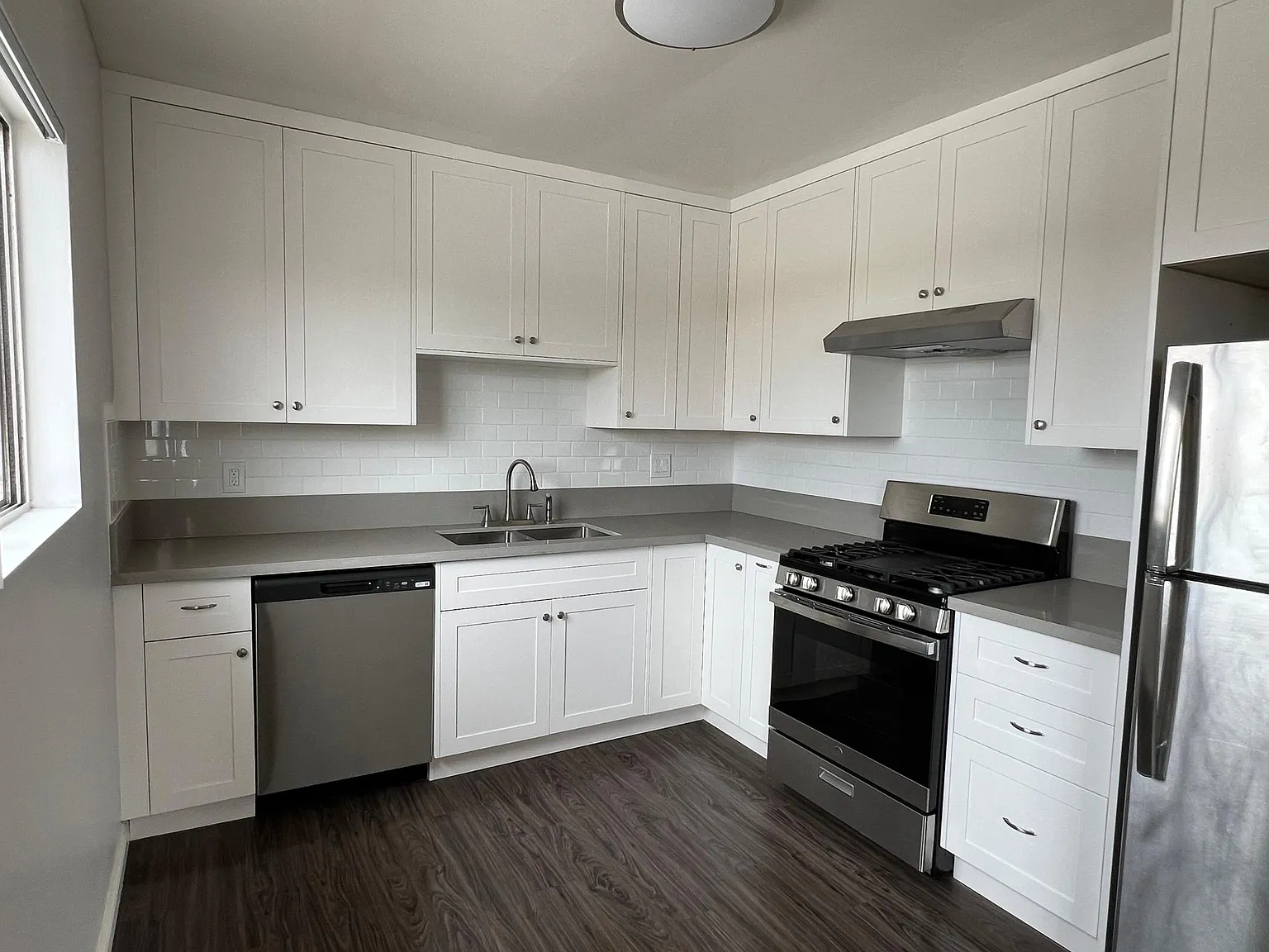 2623 Ruhland Ave — Photo 1
