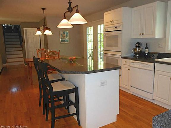 3rd image of 458 Bartlett Dr