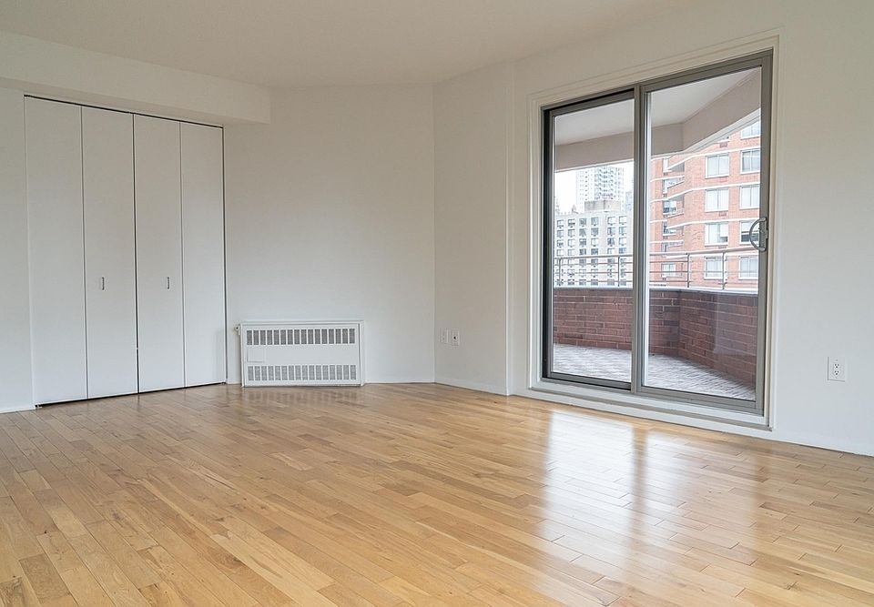 1st image of 500 2nd Ave APT 7E