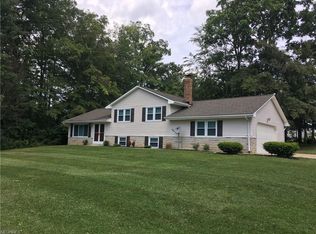 4900 Warwick Dr S, Canfield, OH