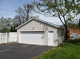 3629 Cedarbrook Rd, Cleveland Heights, OH 44118