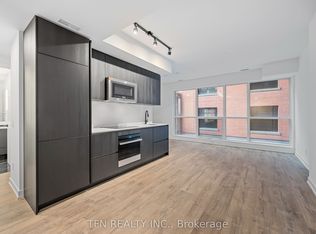 327 King St W #301, Toronto, ON M5V 0W7
