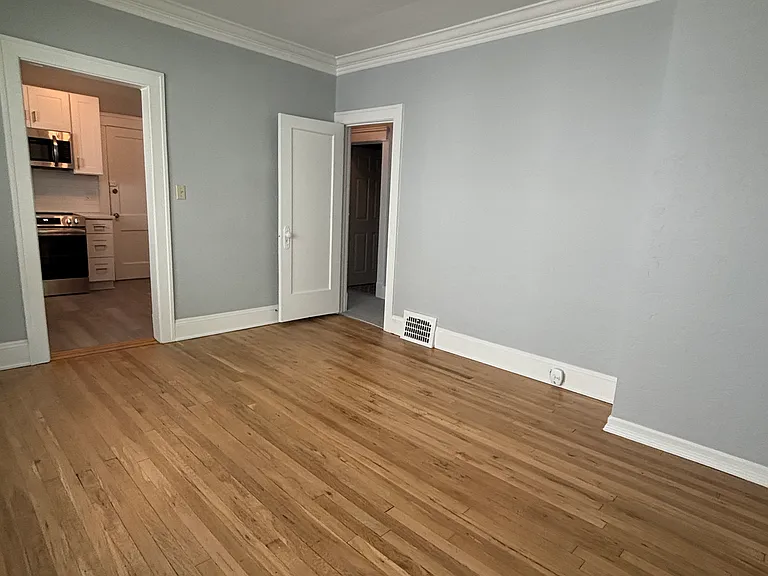 1261 Donald Ave — Photo 20