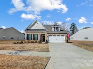 305 Picasso Trl, Mount Holly, NC 28120