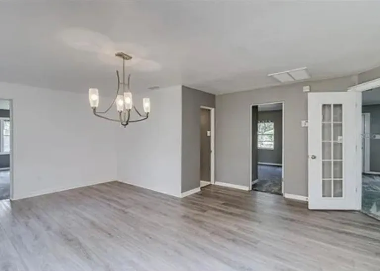 320 S Seminole Ave — Photo 1