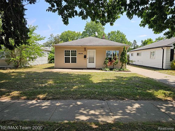 2nd image of 6636 N Waverly St
