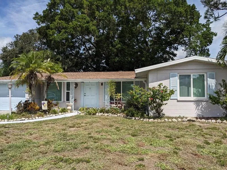 6408 Colonial Dr