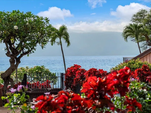 3959 Lower Honoapiilani Rd #302, Lahaina, HI 96761