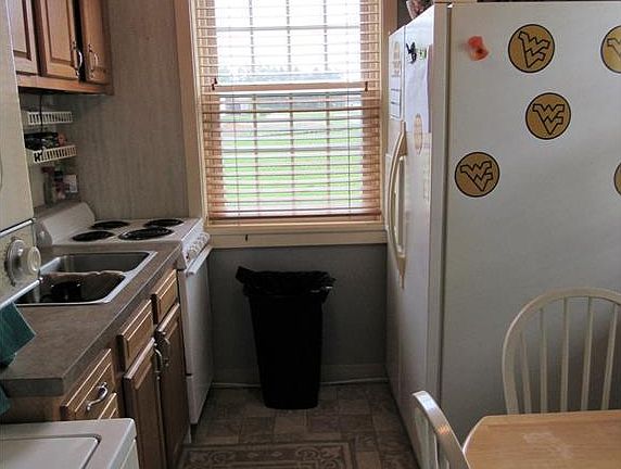 4th image of 172 Kenna Dr #172