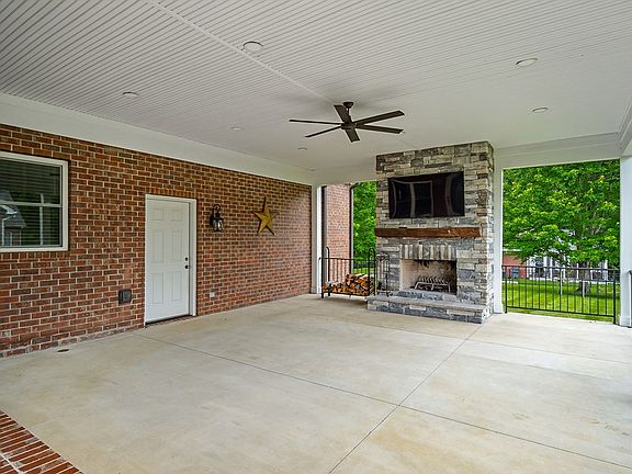 4th image of 3508 Tolbert Dr