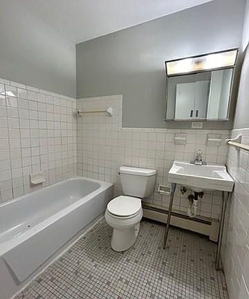 4th image of 3250 E 49th St APT 11