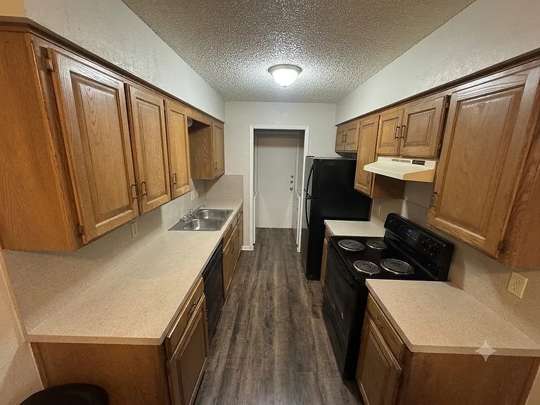 1142 Landsdale Ln #1142 — Photo 8