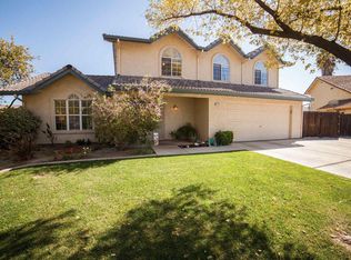 1048 Acaciawood Ct, Los Banos, CA 93635