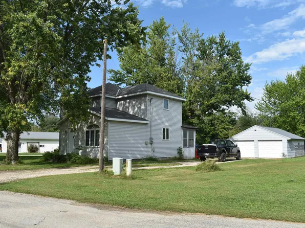 402 S Water St, Stacyville, IA 50476