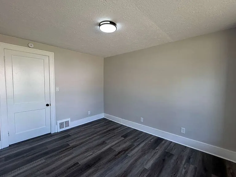 1700 E 290th St #1 — Photo 5