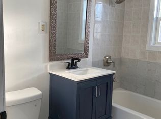 4436 Washington St FLOOR 3, Roslindale, MA 02131