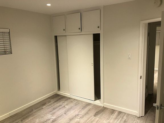 5th image of 11522 Freeman Ave Unit A