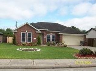 128 Shannon St, Angleton, TX 77515