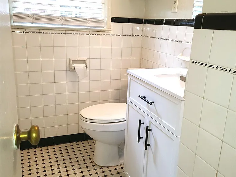 2245 Crescent Ave #1 — Photo 8