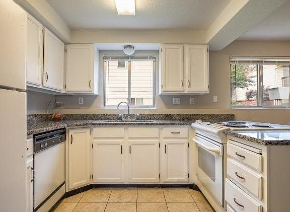 2nd image of 111 E Center St