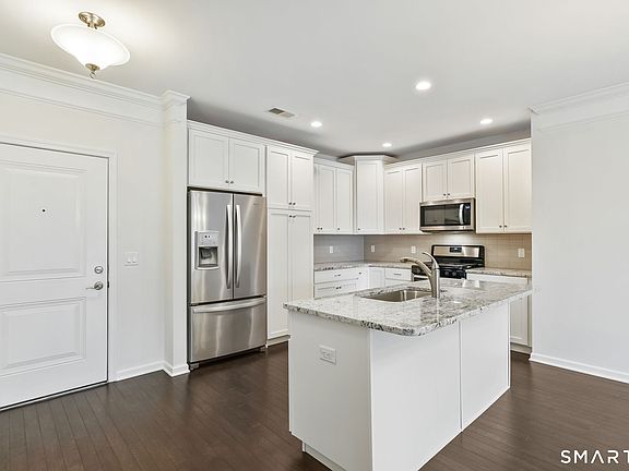 4th image of 1025 Country View Road #1025