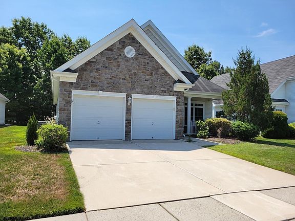 3rd image of 120 Snowdrop Rd
