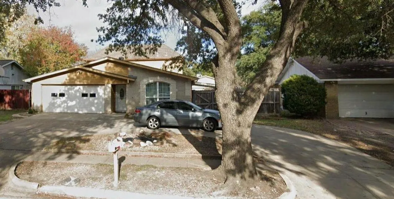 4 bed, 2500 sqft, $2,700 — Photo 1