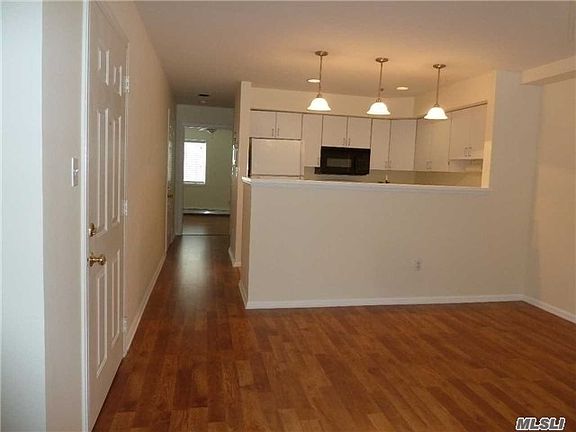3rd image of 106 Atlantic Ave APT 20