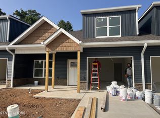 1412 Summer Meadow Dr, Powell, TN 37849