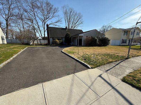 139 Stuyvesant Dr