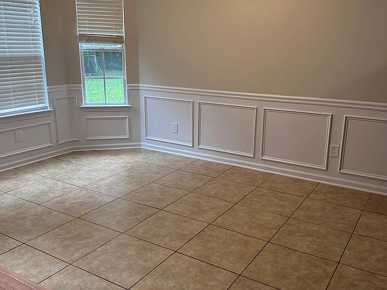 11124 James Madison Dr — Photo 8