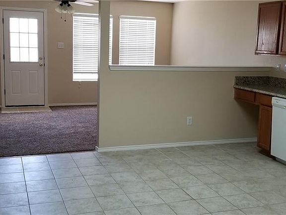 4th image of 2304 Timber Creek Dr