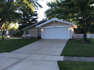 5922 E Beverly Cir, Hanover Park, IL 60133