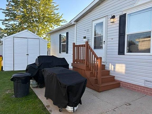 4th image of 33266 Grove Ct
