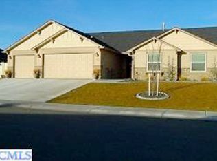 6213 Turf Paradise Dr, Pasco, WA 99301
