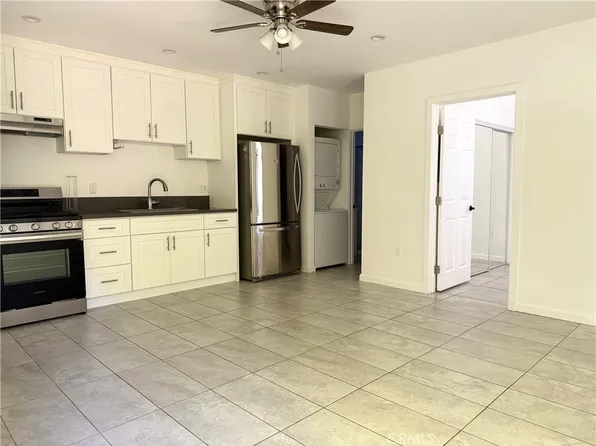 7032 Keokuk Ave, Winnetka, CA 91306