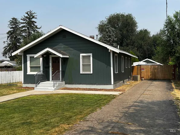 220 Lone Star Rd, Nampa, ID 83651