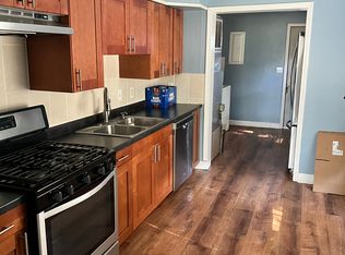 727 E Madge Ave, Hazel Park, MI